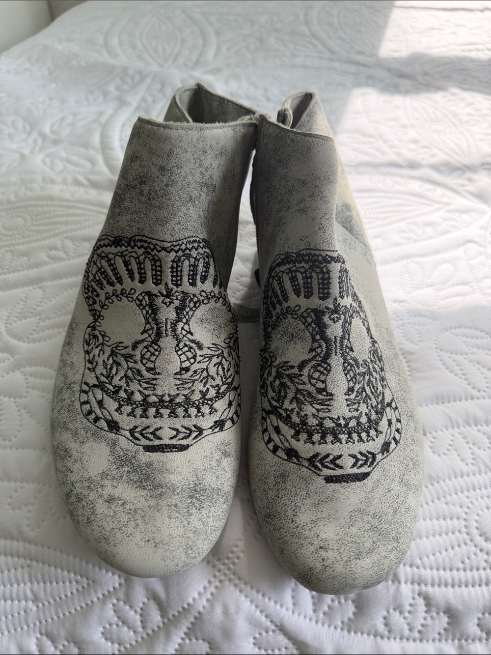 House of Harlow 1960 Distressed White & Black Embroidered Ankle Boots